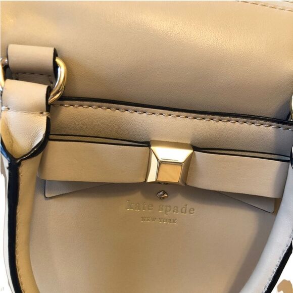 Kate Spade Tiffany Cross Body Purse with Bow EUC - Picture 2 of 13